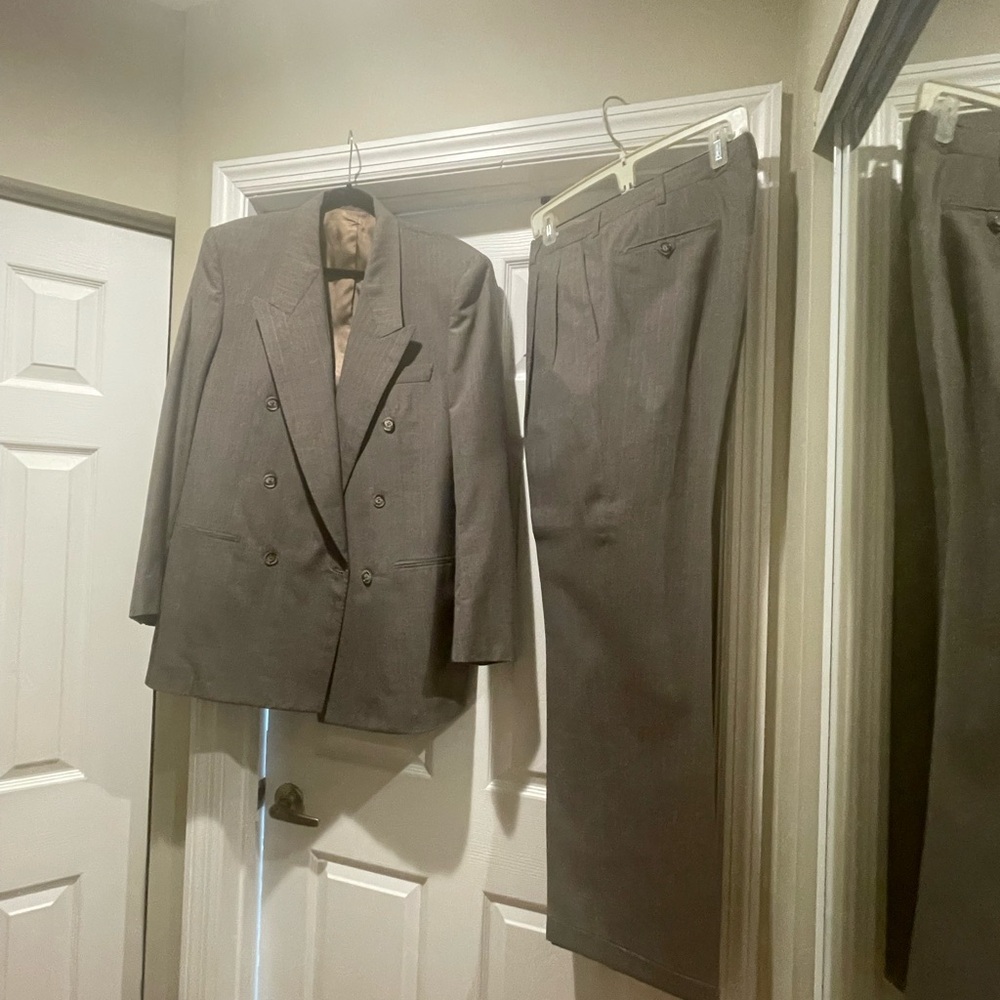 Men's Classic Gray Double-Breasted Suit